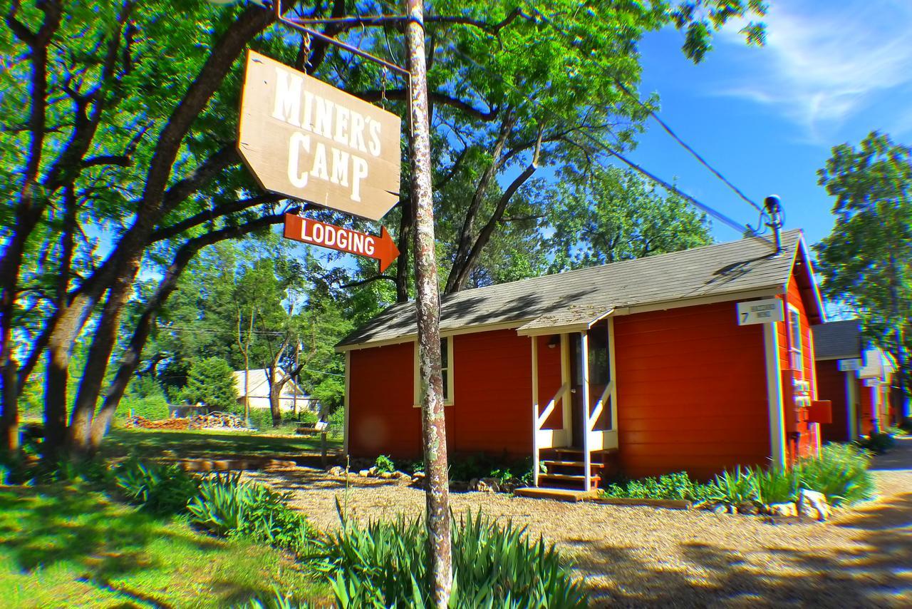 Miner'S Camp Motel Foresthill Exterior foto